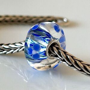 TROLLBEADS Blue Flowers Unique LAA 925S NEW Cond. w Silver & Mint Shimmer Stripe